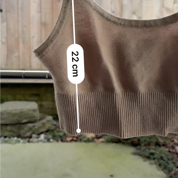 H&M Tan Ribbed Crop Top - Picture 4 of 6